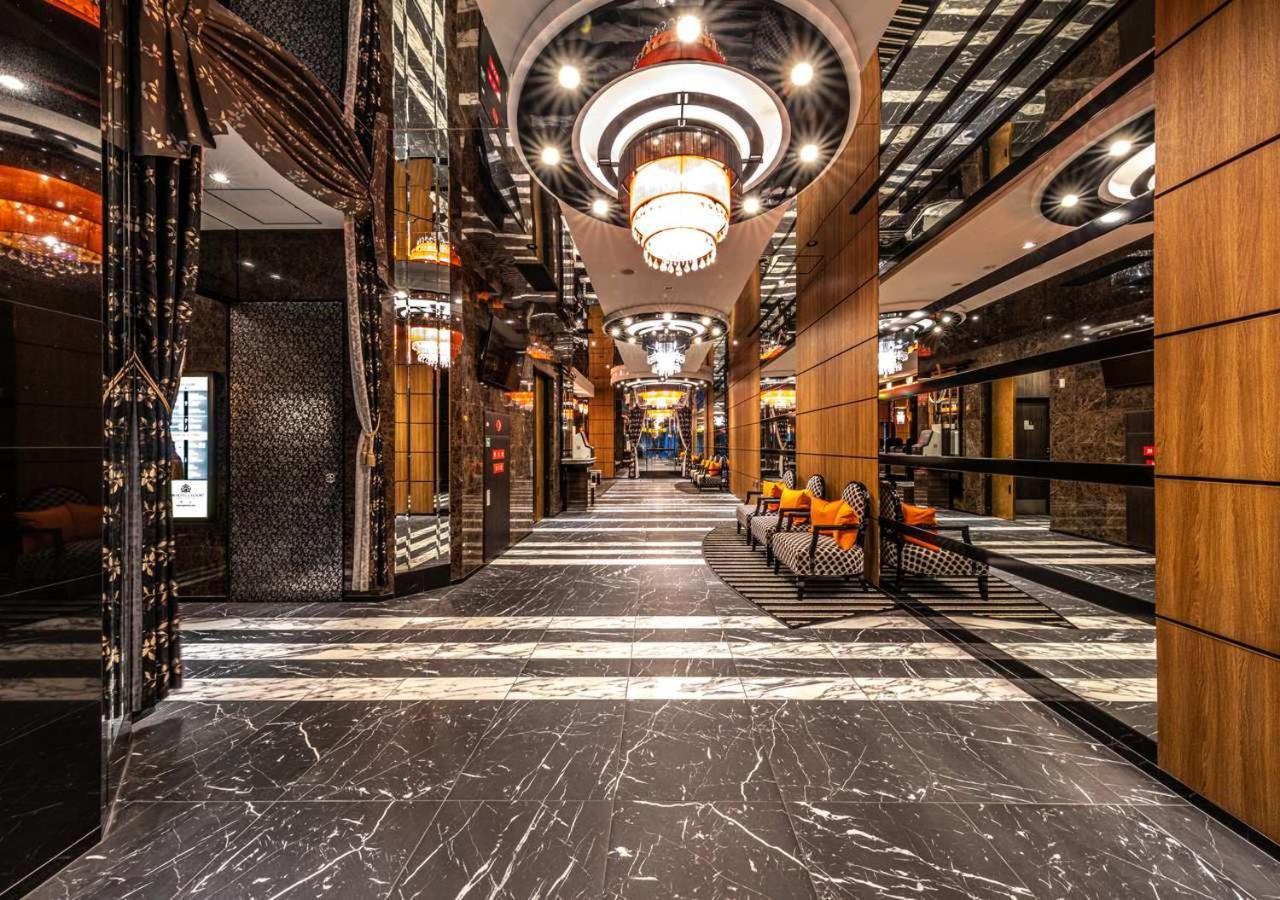 Apa Hotel & Resort Hakata Ekihigashi Fukuoka  Buitenkant foto